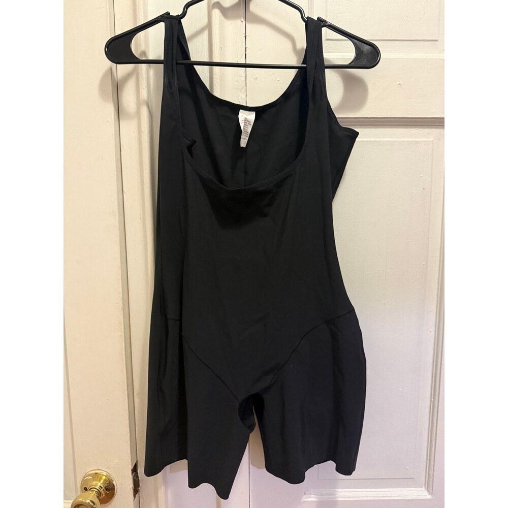 Black nylon body shaper size 2x